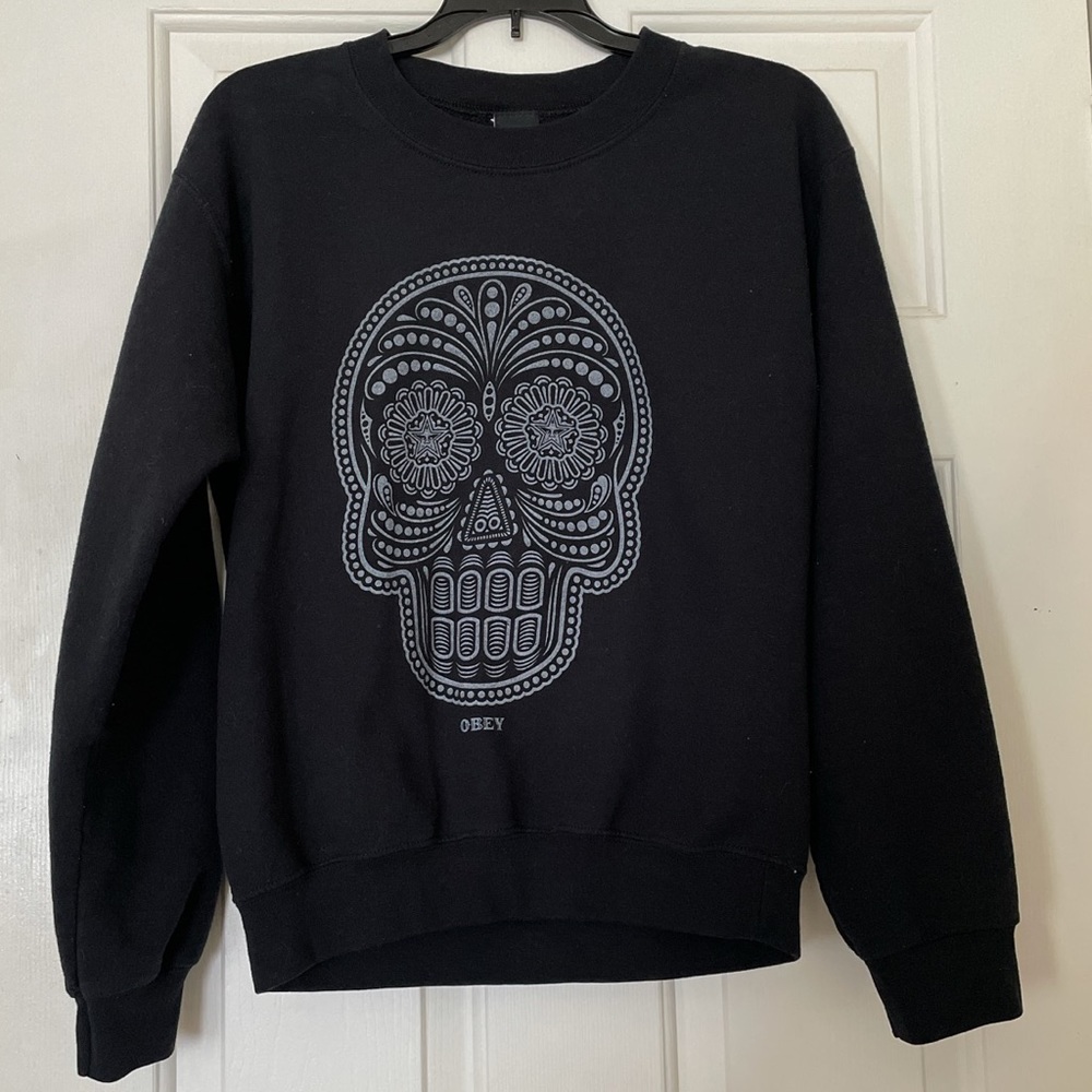 Obey crewneck sweater